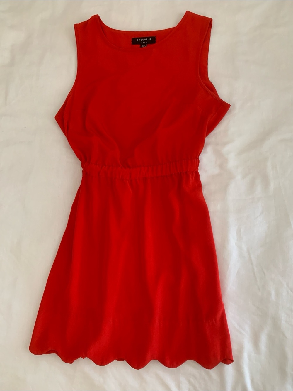 BYCORPUS Red Scalloped Open Back Dress Size M Sleeveless Elastic Waist EUC - Picture 3 of 11